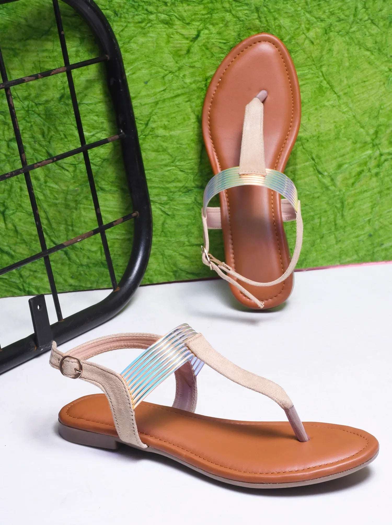 Chic Everyday Toe-Post Flats