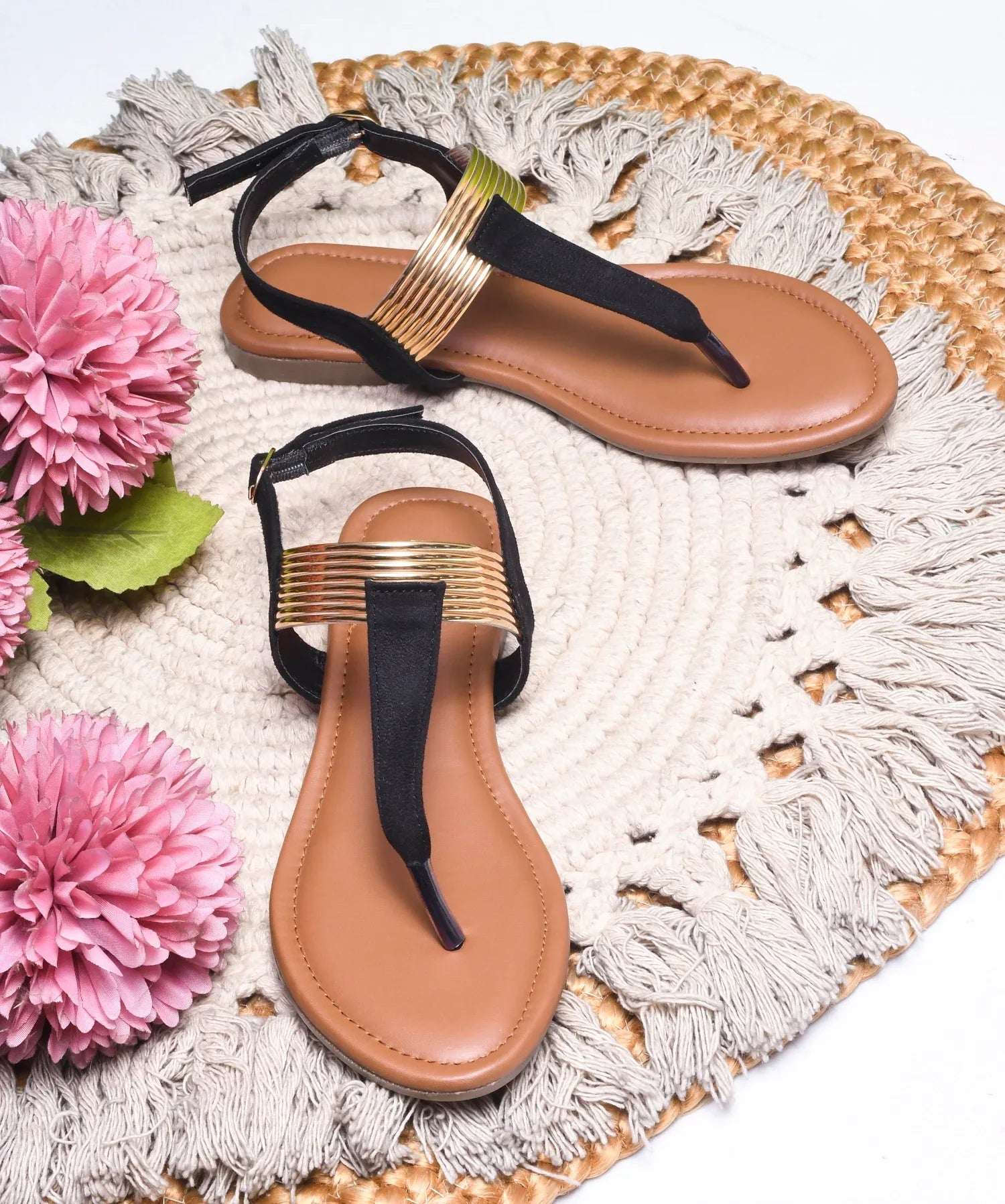 Chic Everyday Toe-Post Flats