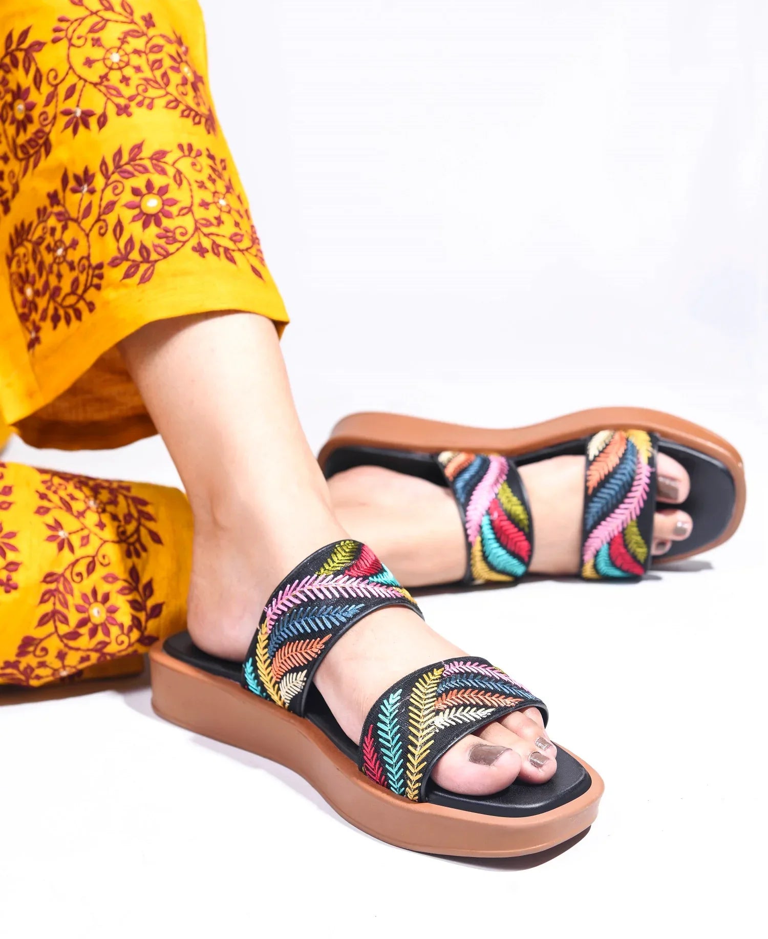 Ethnic Leaf Embroidery Flat Slides