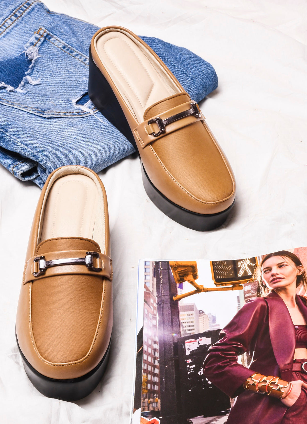 Minimal Buckle Wedge Loafers