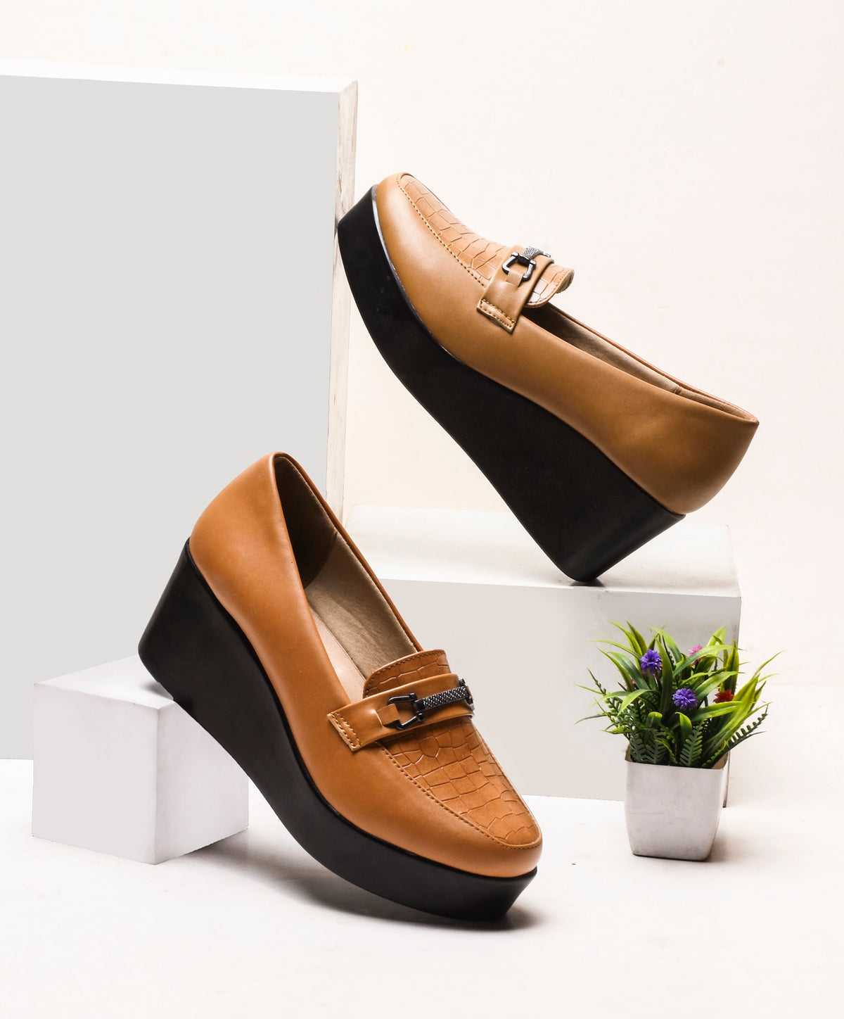 Classic Croc-Textured Office Wear Wedge Loafers