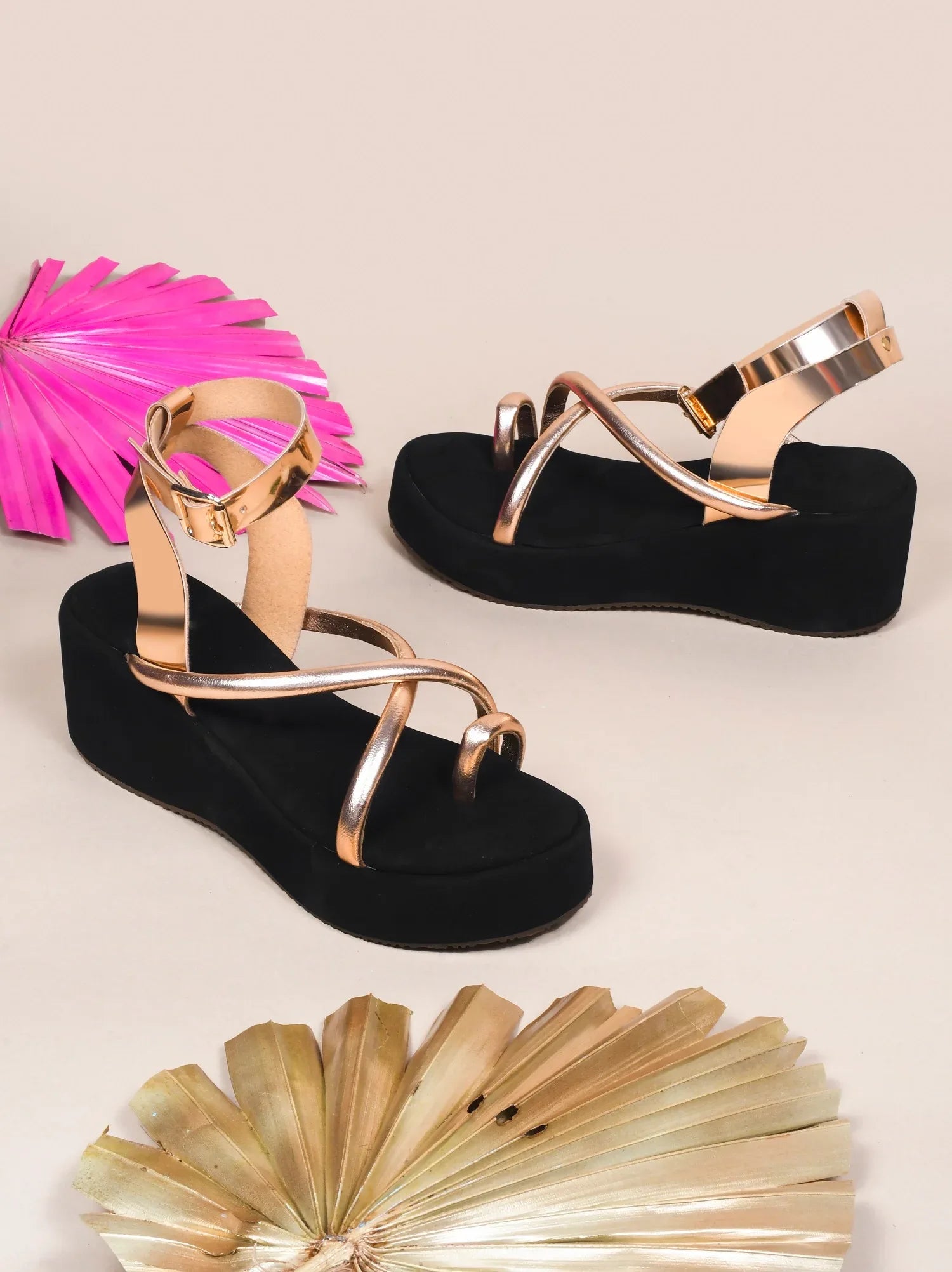 Metallic Toe-Loop Platform Sandals