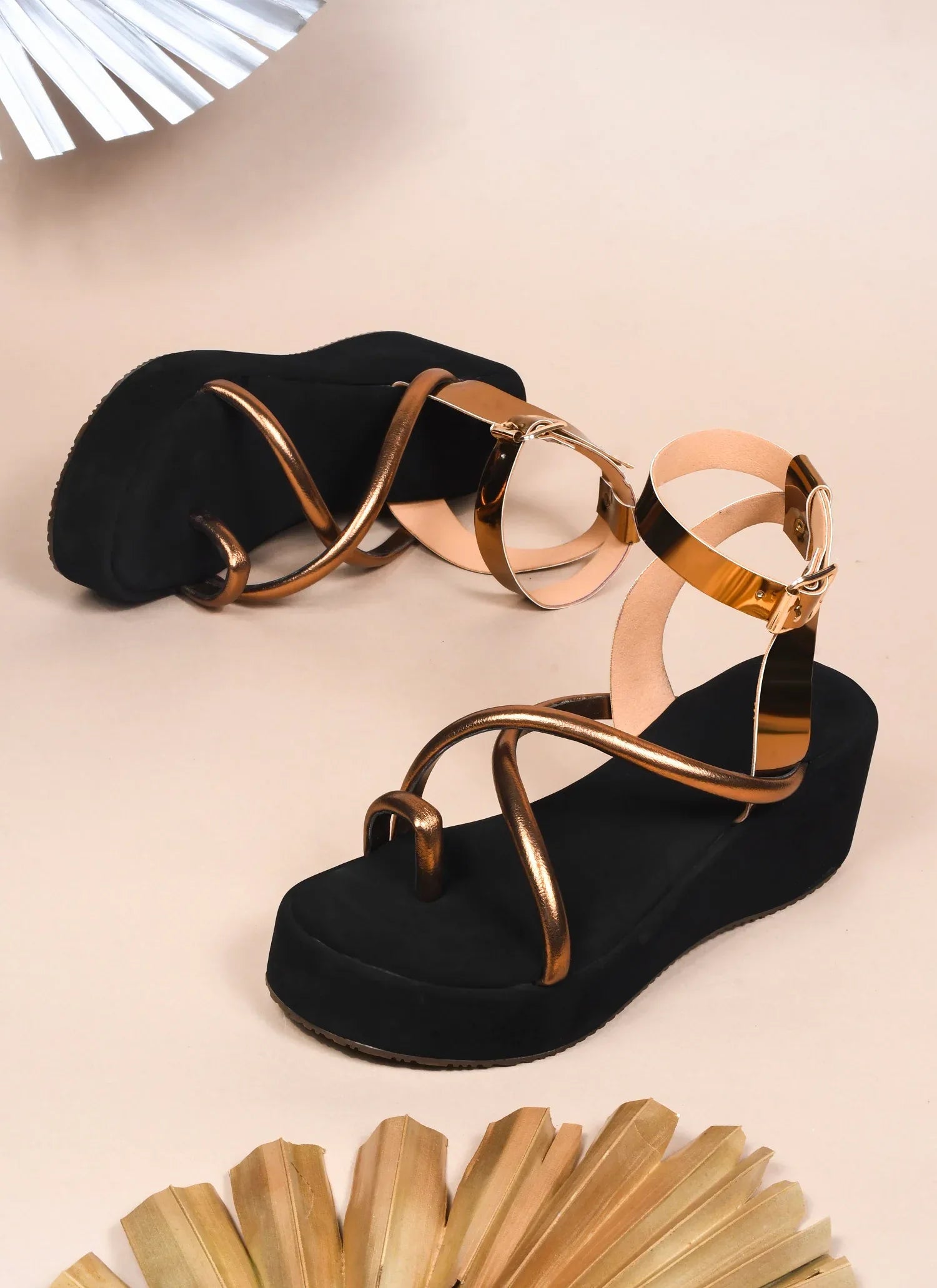 Metallic Toe-Loop Platform Sandals