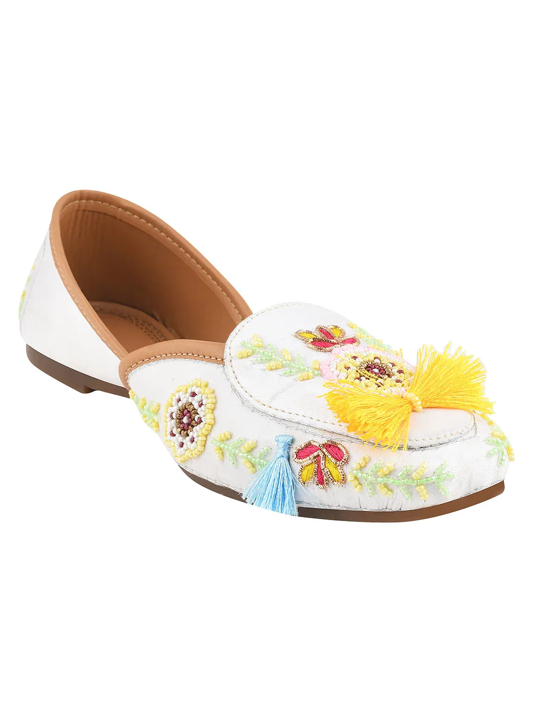 Floral Thread Embroidered Wedge Juttis