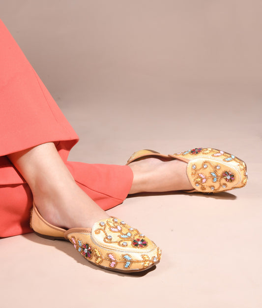 Handcrafted Zari & Stone Ethnic Wedge Juttis