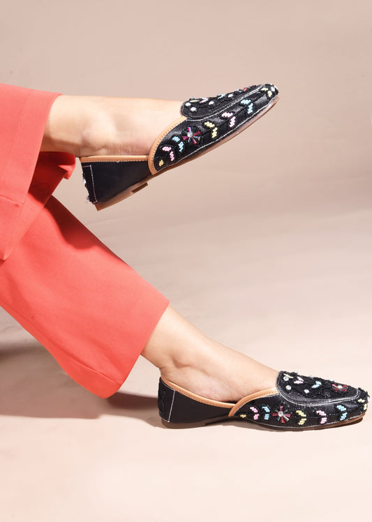 Handcrafted Zari & Stone Ethnic Wedge Juttis