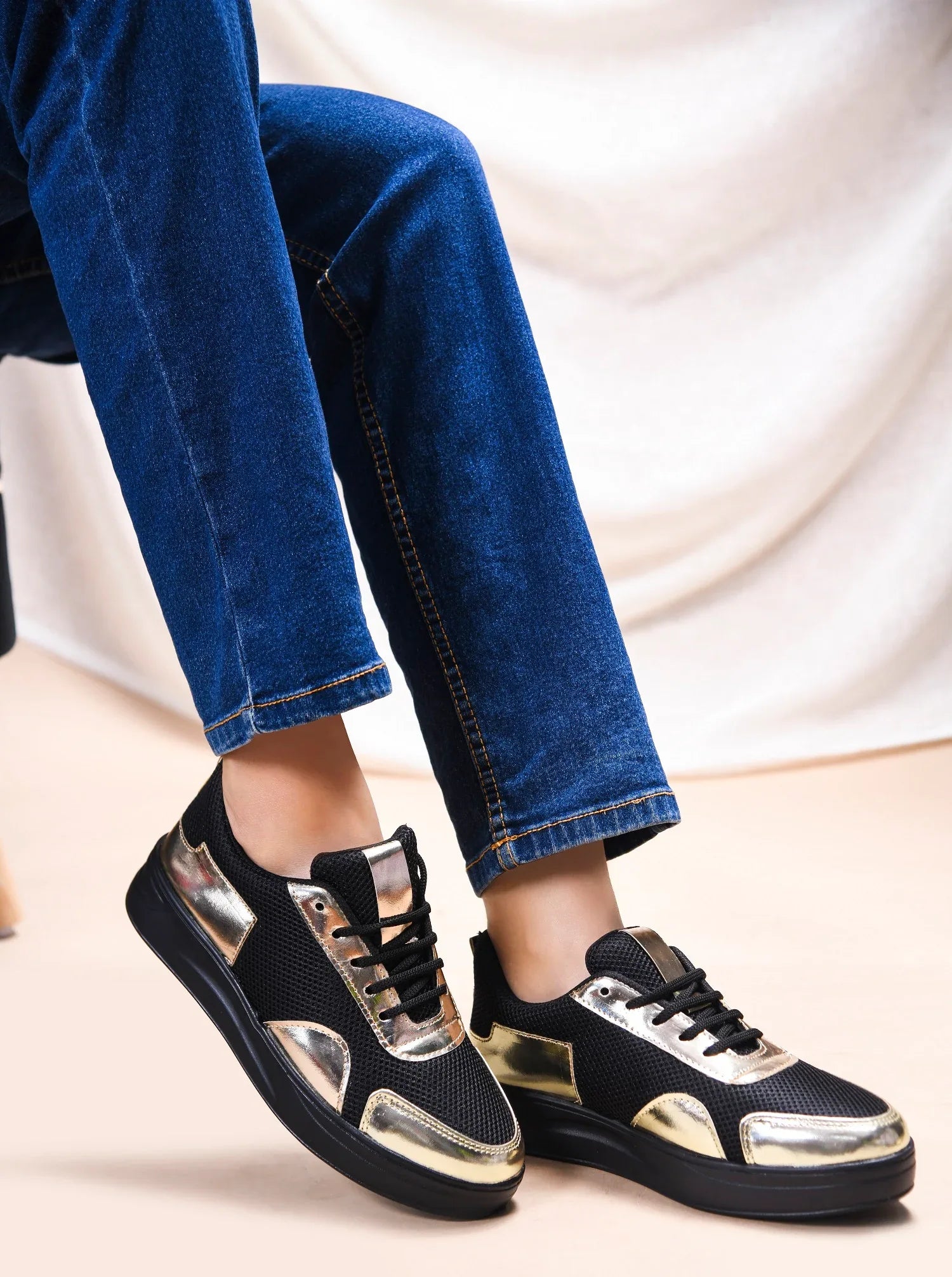 Modern Move Lace-Up Shoes