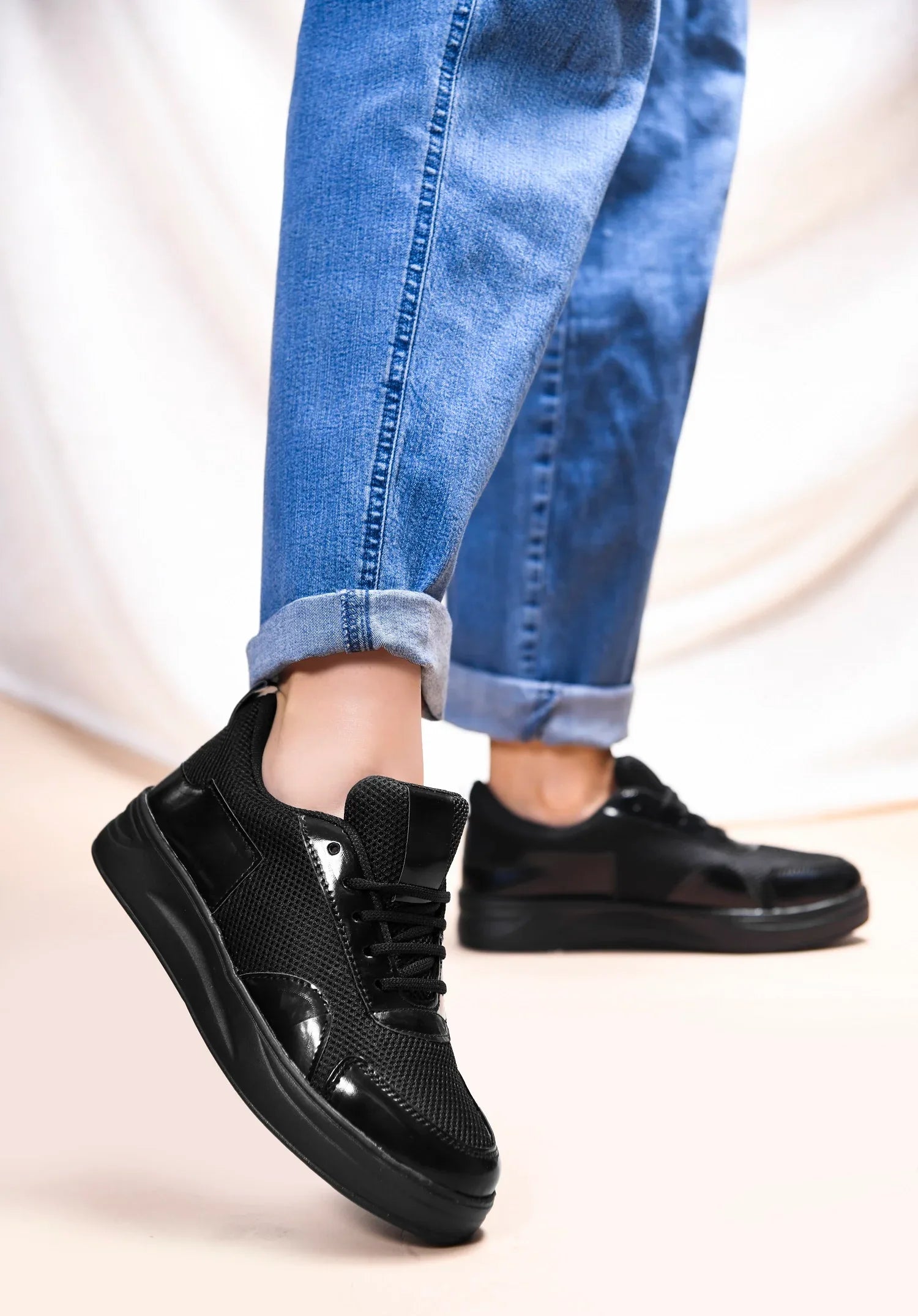 Modern Move Lace-Up Shoes