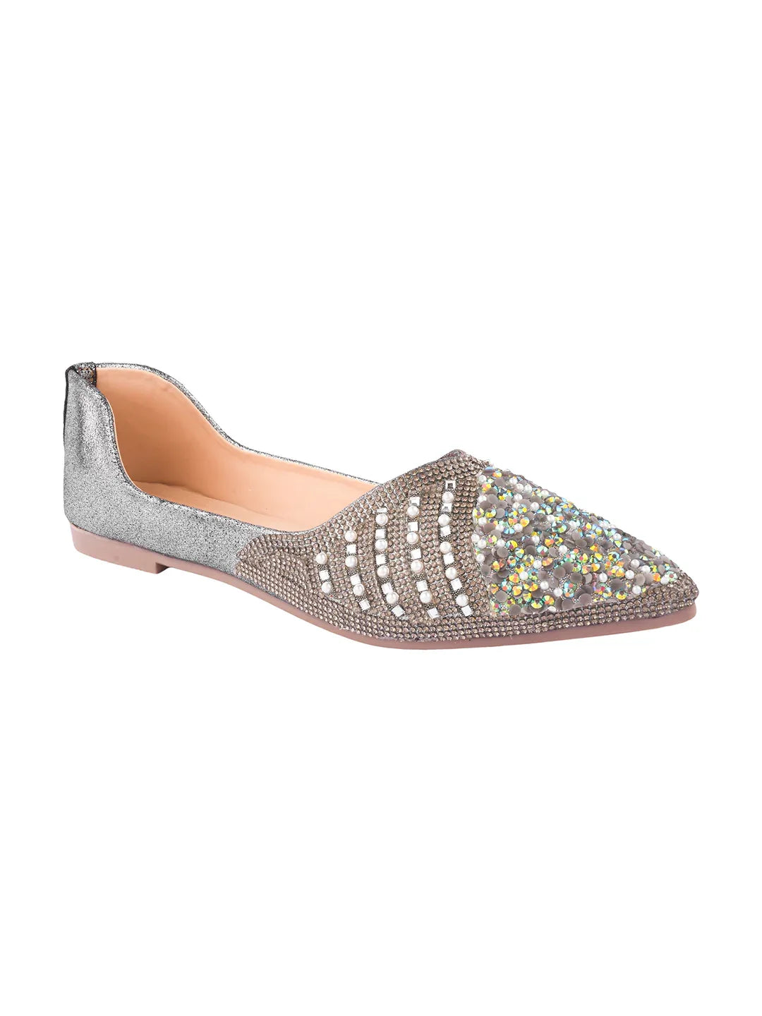 TRYME Floral Embellished Stone Beaded Women's Festive Juttis