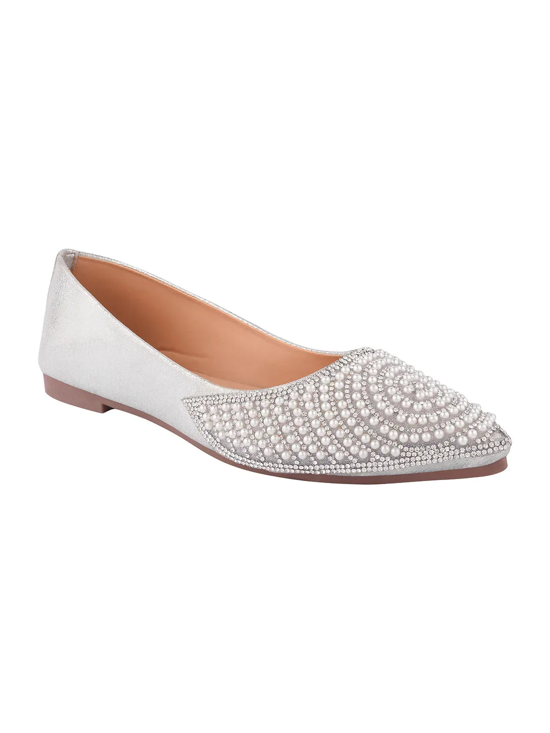 TRYME Round cut Pearl Stone Embellished Ethnic Juttis