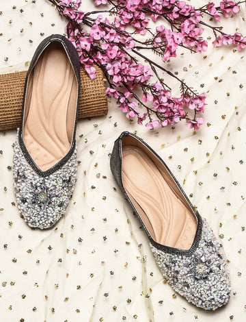 TRYME Floral Motfi Festive Stone Beaded Juttis For Women & Girl