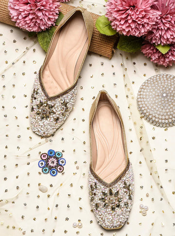 TRYME Floral Motfi Festive Stone Beaded Juttis For Women & Girl