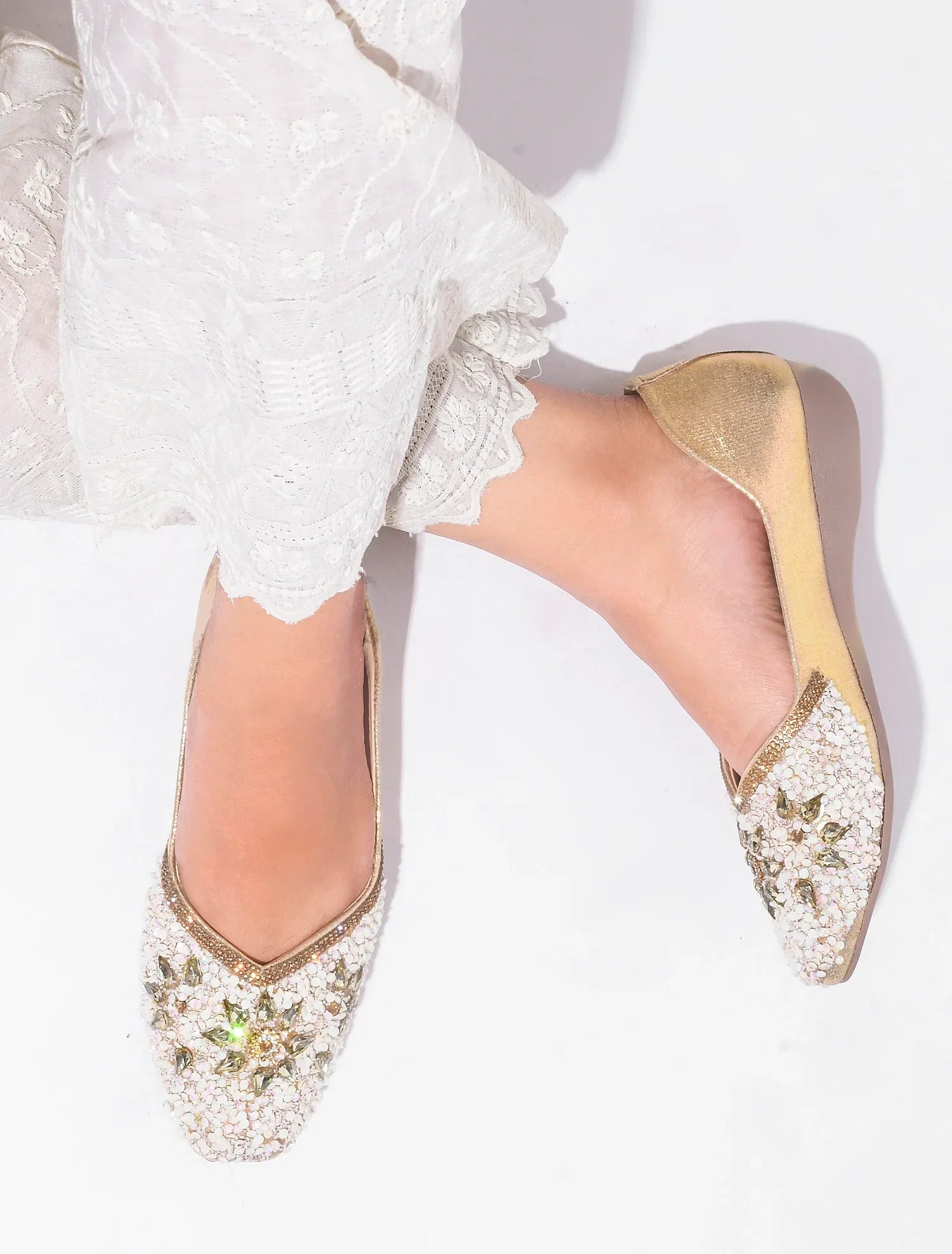 TRYME Floral Motfi Festive Stone Beaded Juttis For Women & Girl