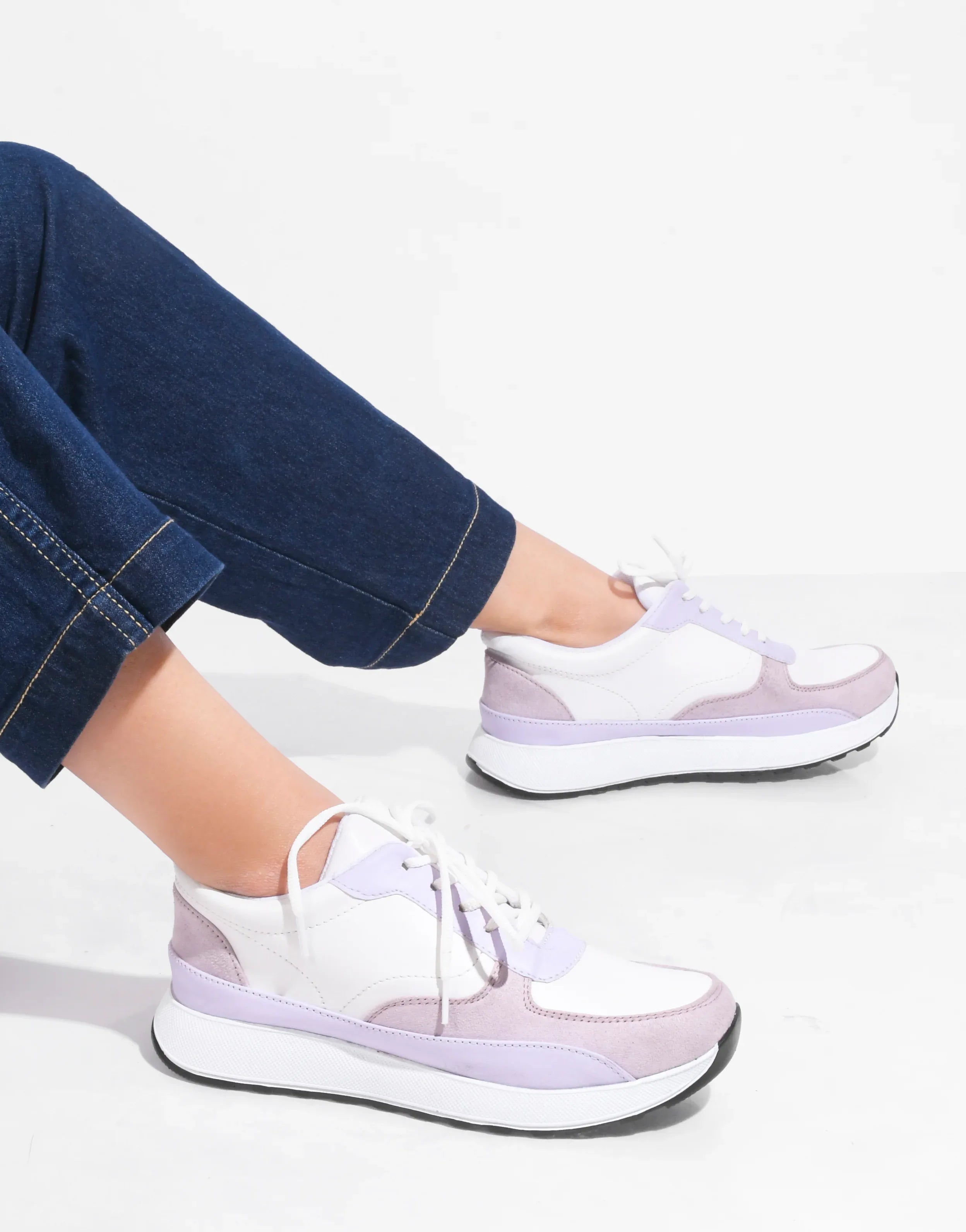 Modern Walk Comfort Sneakers