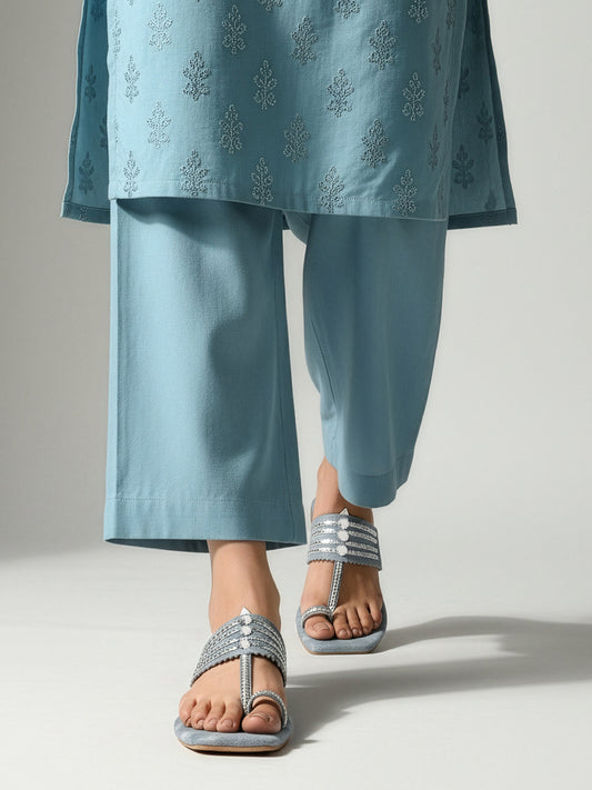 Ethnic Chain Detail Flats