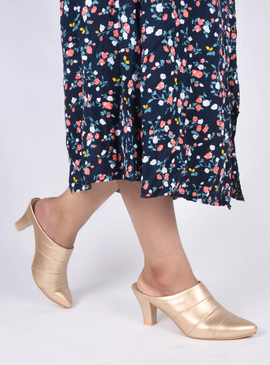 Classic Point Block Heel Mules