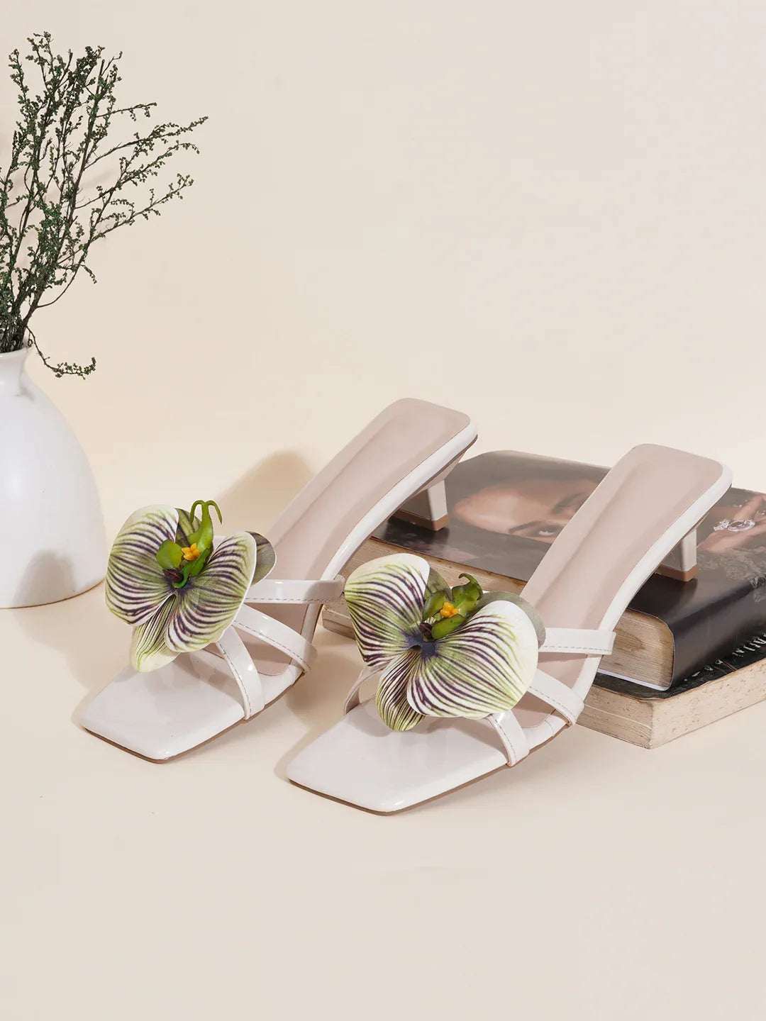 Elegant Floral Strap Sandals