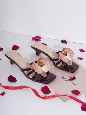 Elegant Floral Strap Sandals