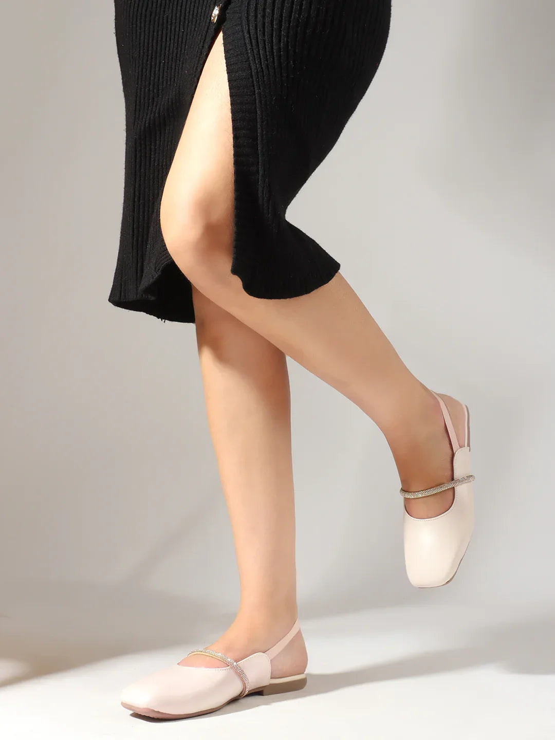 Chic Black Slip-On Slingback Mules