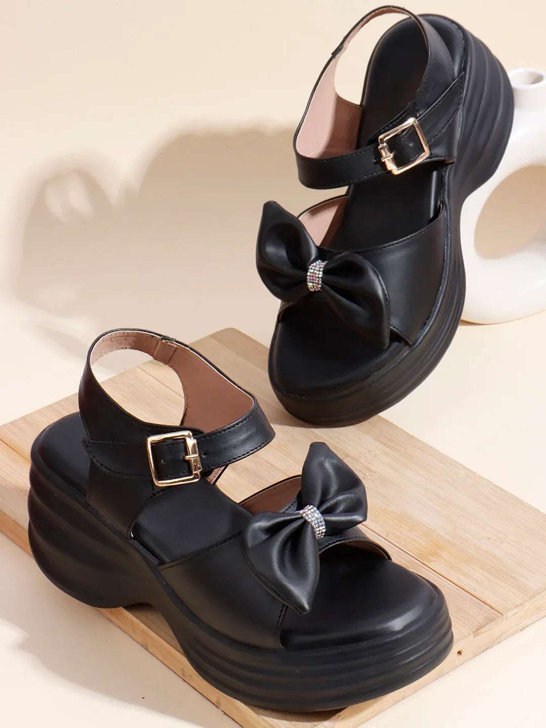 Modern Bow-Detail Casual Sandals