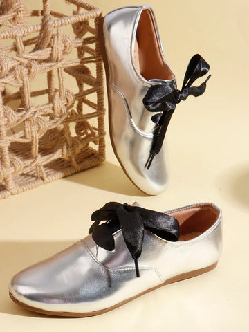 Metallic Charm Lace-Up Shoes