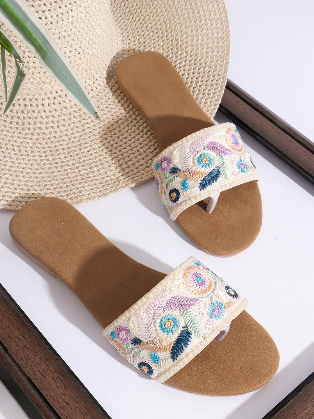 TRYME Trendy Embroidered Slip-on Flat Sandals For Women And Girls