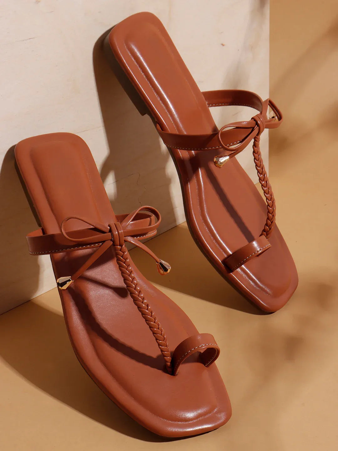 Minimal Bow Toe-Ring Flats
