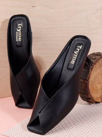 Curve Charm Twisted Upper Square Toe Heel Mules
