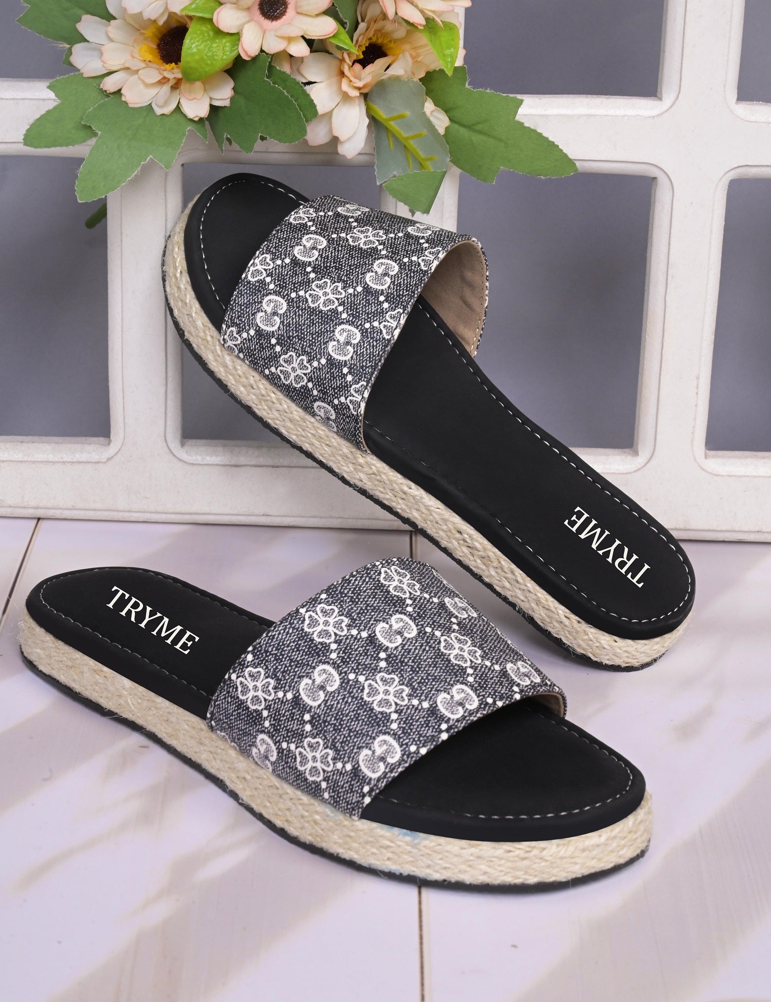 Daisy Doodle Printed Platform Slides