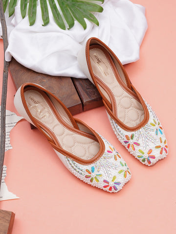 Daisy Charm Colorful Floral Embroidered Traditional Jutis