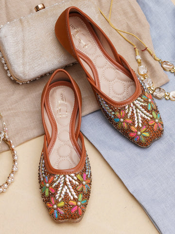 Daisy Charm Colorful Floral Embroidered Traditional Jutis