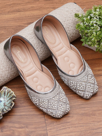 Pearl Muse Square Embellished Desi Juttis