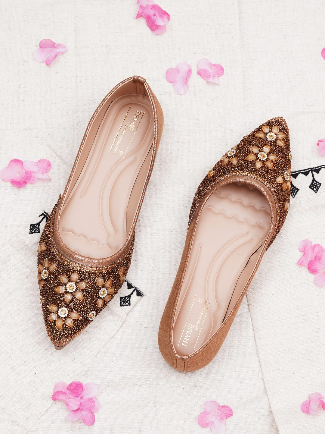 Blossom pearls & stone Embellished Pointed Desi Juttis