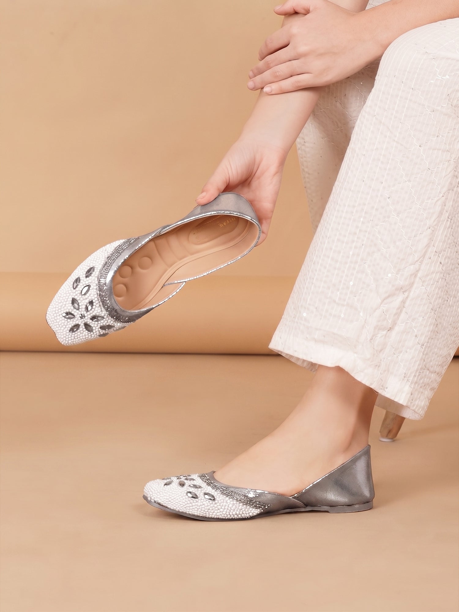 Floral Spark pearls & stone Embellished Ethnic Juttis