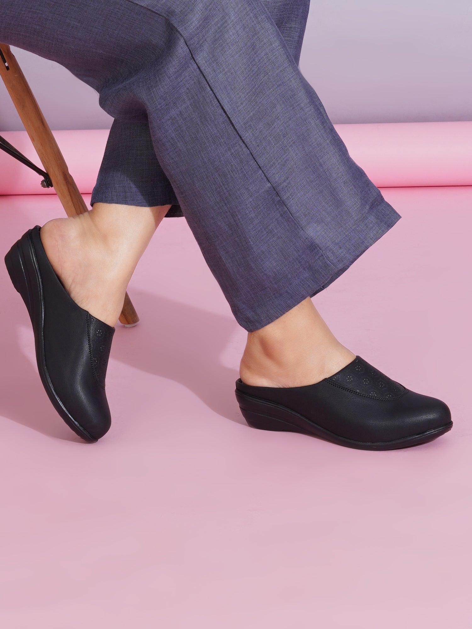 Cozy Step Cushioned Comfort Mule
