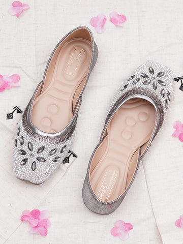 Floral Spark pearls & stone Embellished Ethnic Juttis
