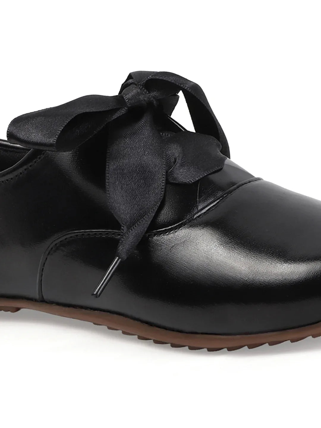Metallic Charm Lace-Up Shoes