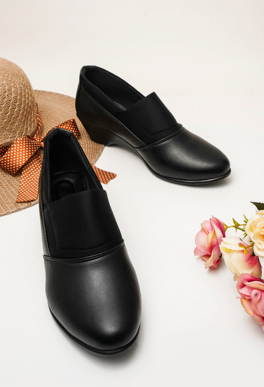 Minimal Office Wear Wedge Heel Pumps