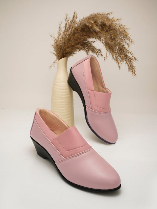 Minimal Office Wear Wedge Heel Pumps