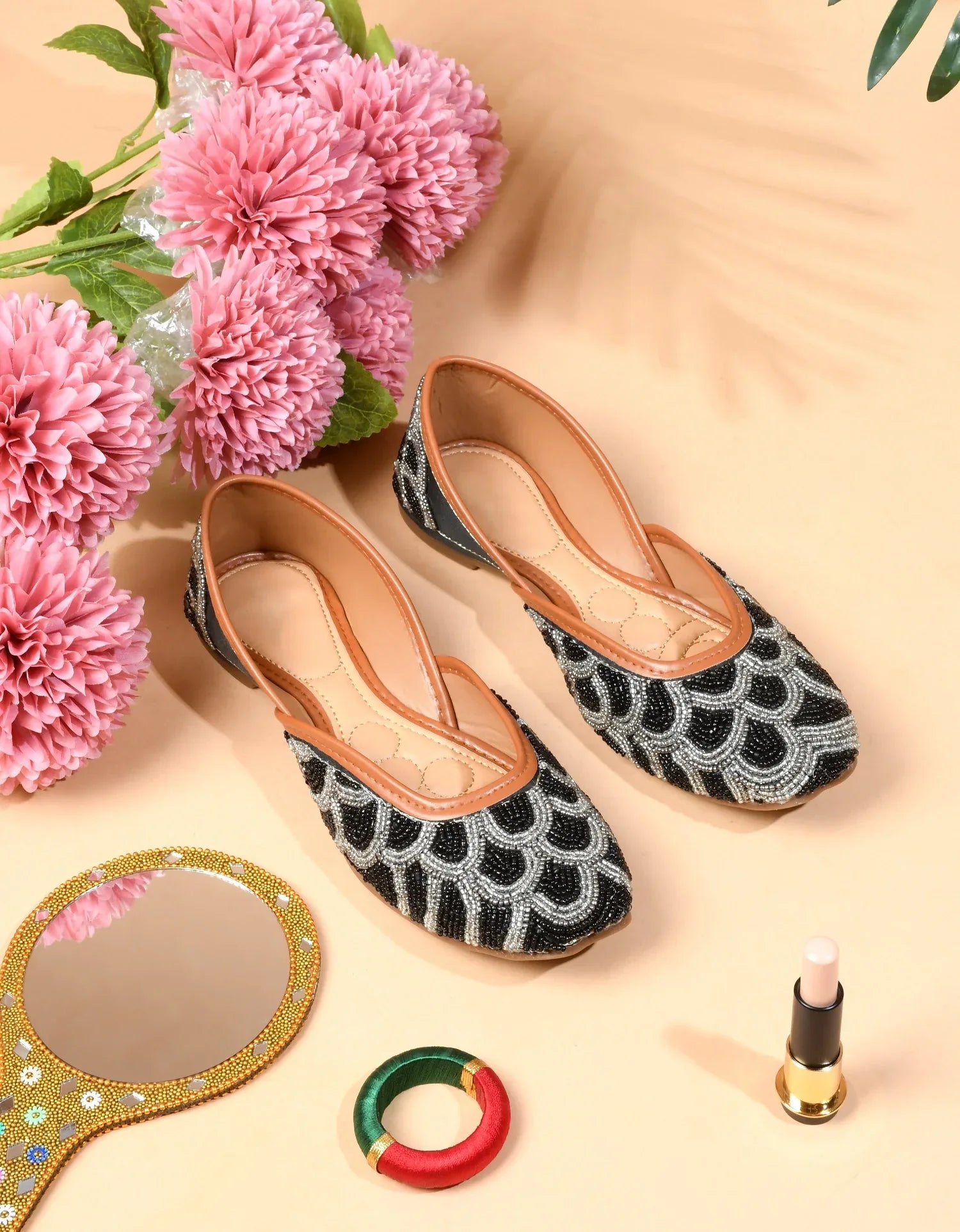 Embroidered Festive Comfort Wedge Juttis