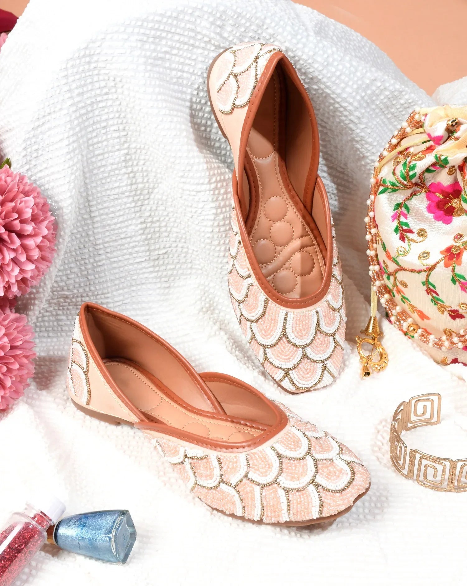 Embroidered Festive Comfort Wedge Juttis