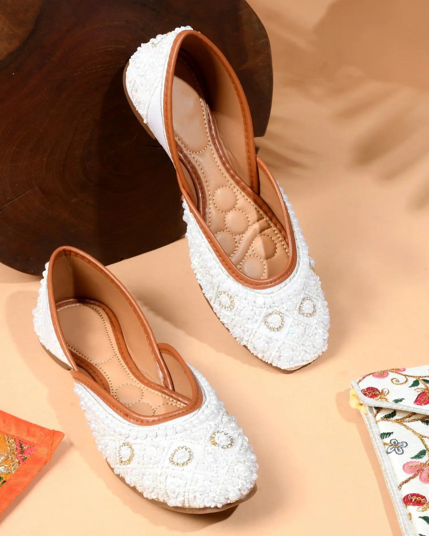 Traditional Pearl Detail Wedding Juttis