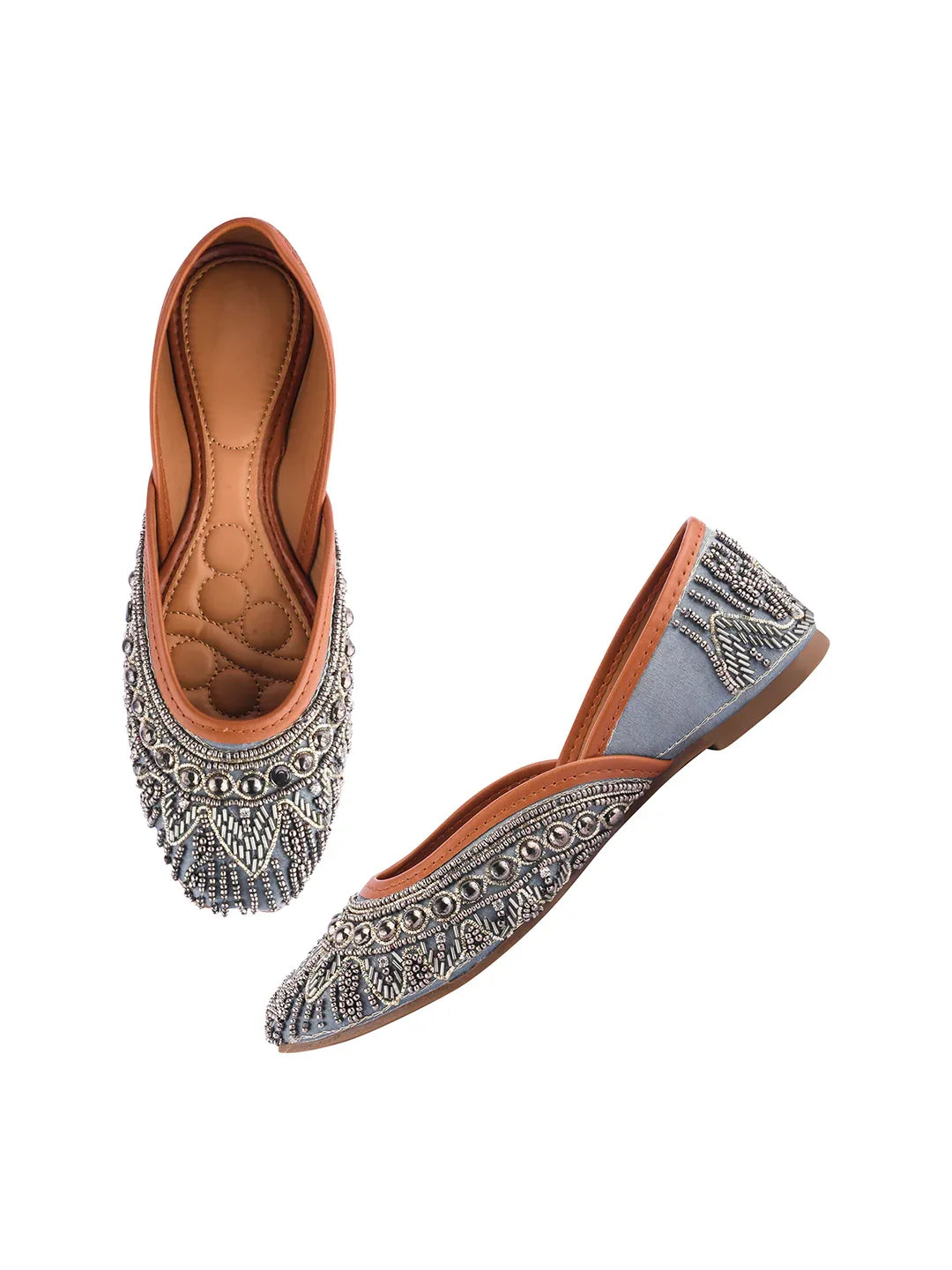 Handcrafted Gold Wedding Wear Juttis