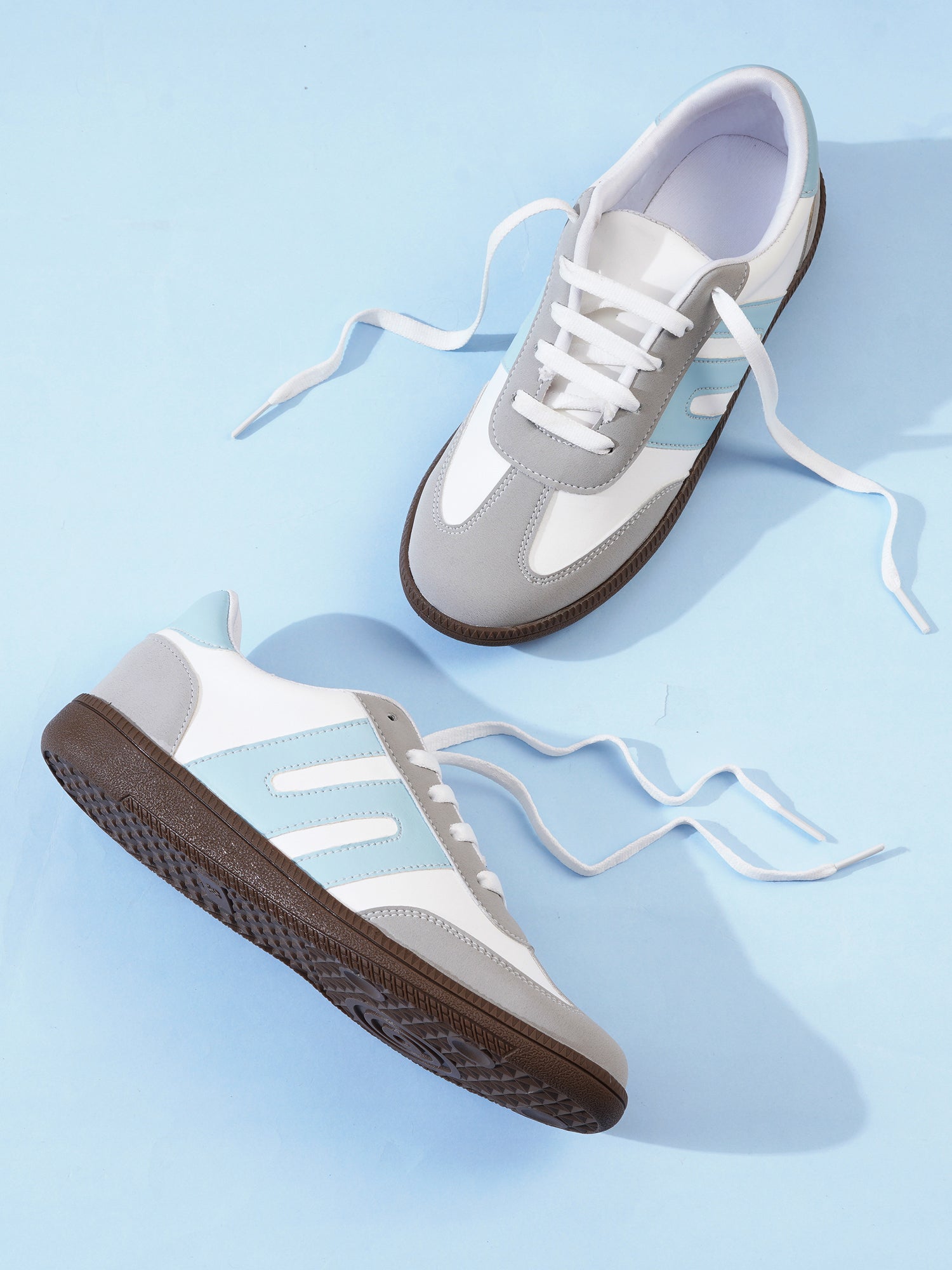 Classic Casual Everyday Comfort Stripe Retro Sneakers