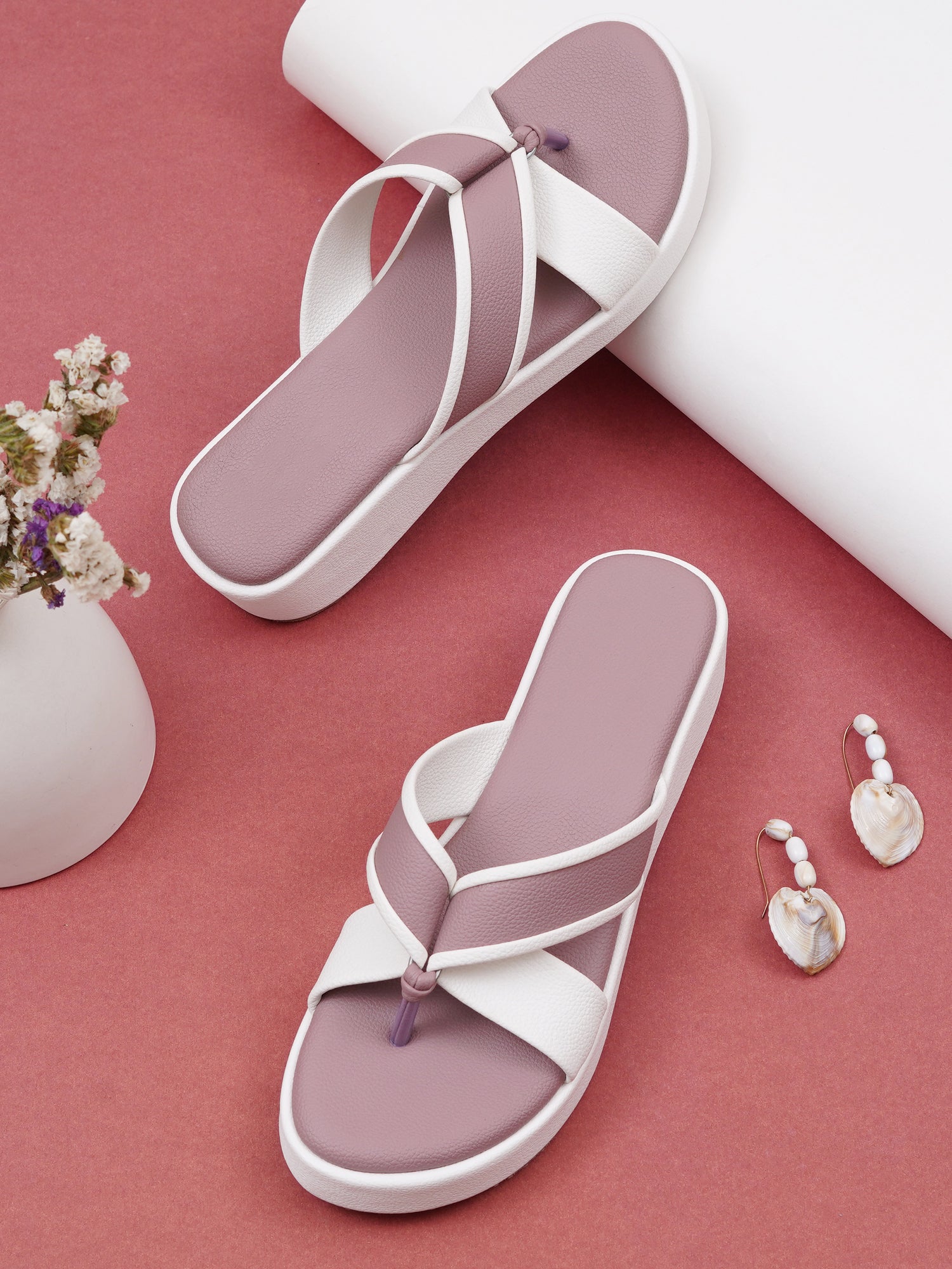 Comfort Toe-Ring Platform Sandals