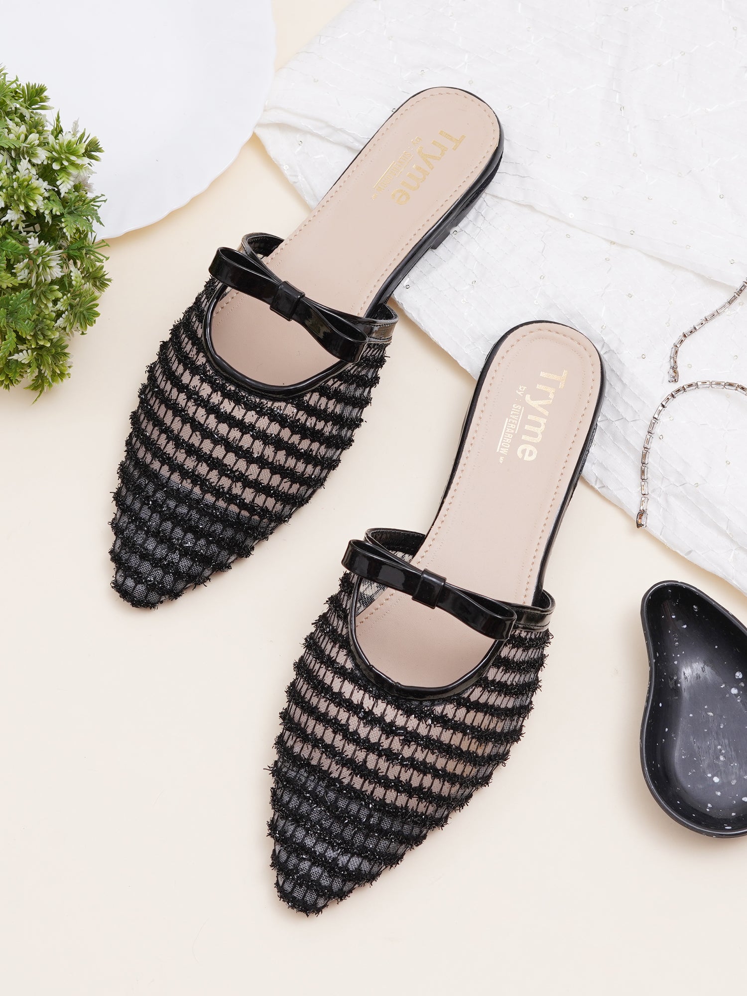 Casual Textured Pointed Toe Mule