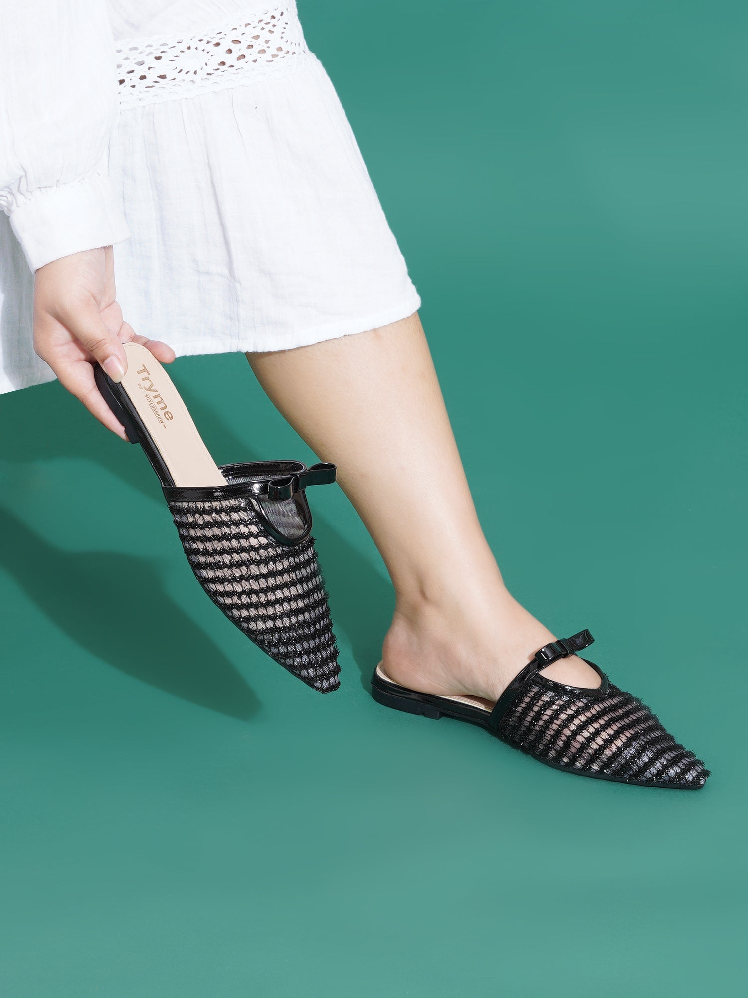 Casual Textured Pointed Toe Mule