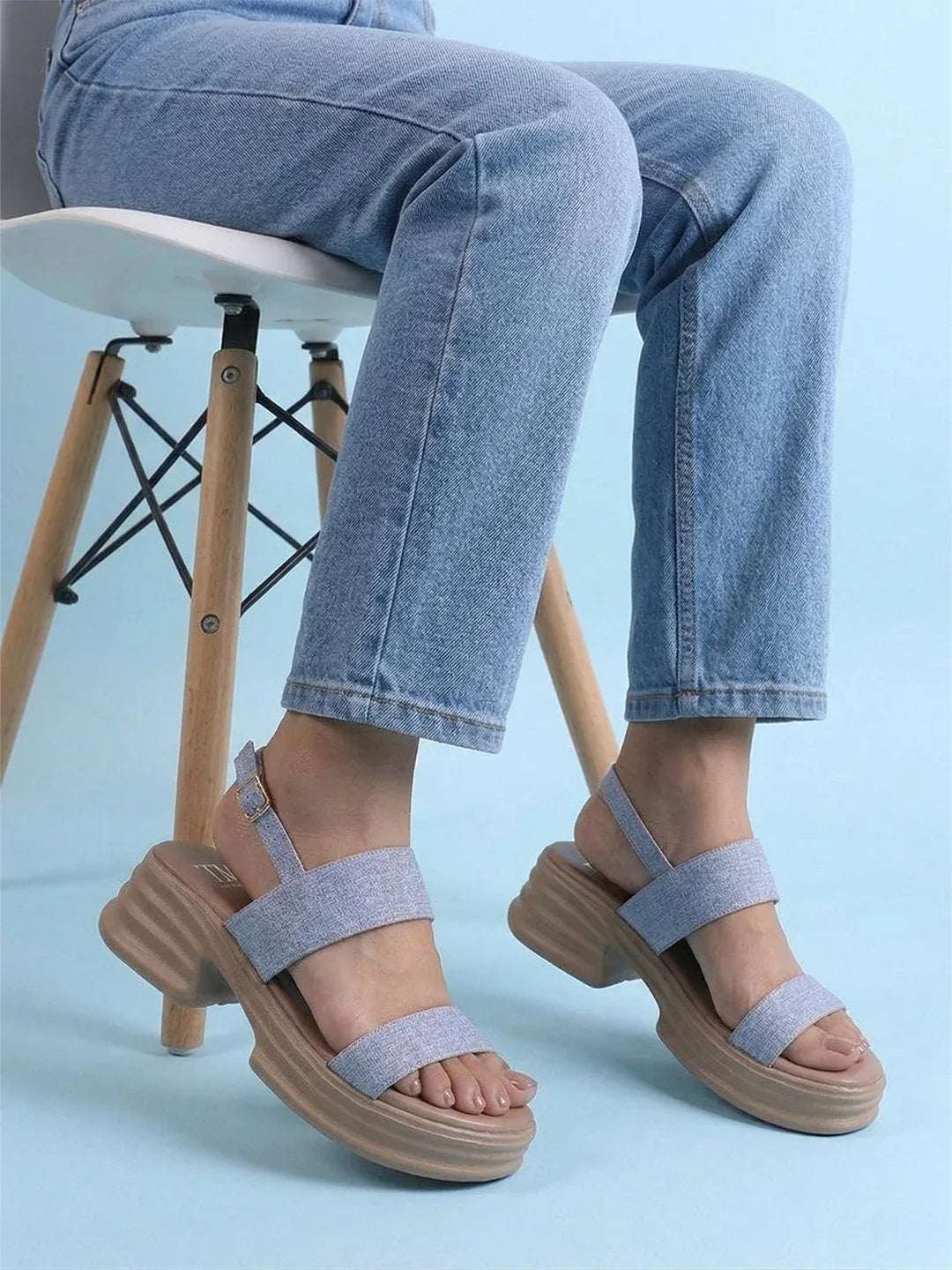 Casual Platform Sandals Adjustable Back Strap Design