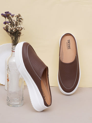 Texture Ease Slip-Ons Platform Slip-On Sneakers