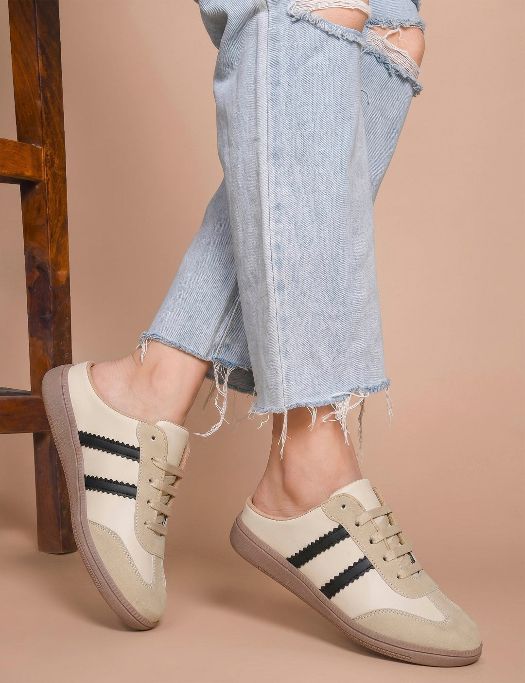 Retro Court Mule Style Sneaker with Lace-up